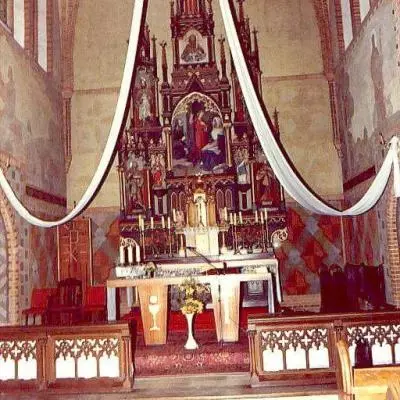 Kath Kirche Altarraum